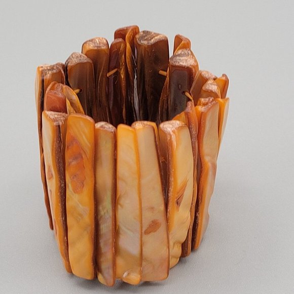 Womens Orange Dyed Mother Of Pearl Wide Bangle Fashion Bracelet Stretchable 6 in - Picture 2 of 5